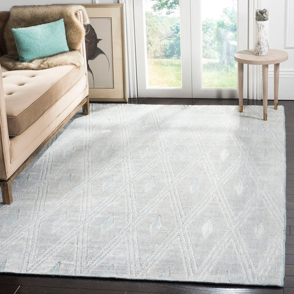 Safavieh Mirage MIR851 Hand Loomed Rug