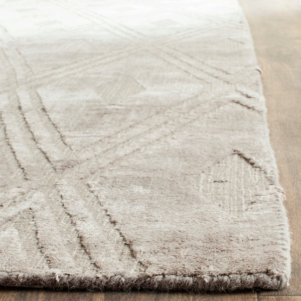 Safavieh Mirage MIR851 Hand Loomed Rug