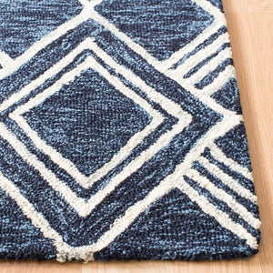 Safavieh Micro Loop MLP154 Tufted Rug