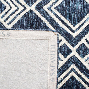 Safavieh Micro Loop MLP154 Tufted Rug