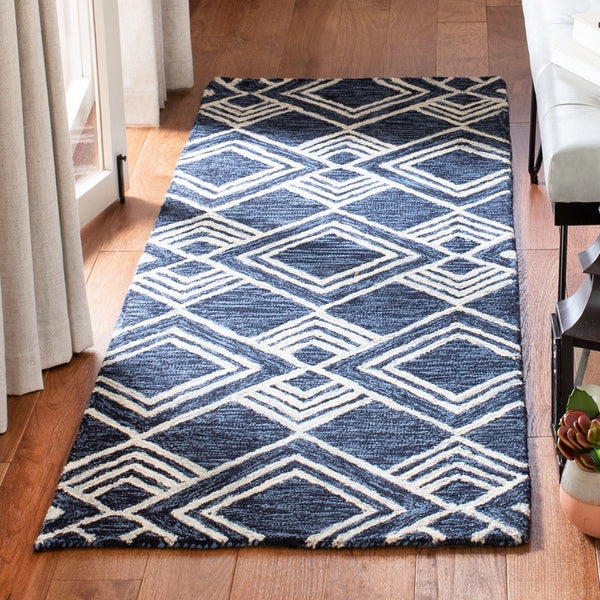 Safavieh Micro Loop MLP154 Tufted Rug