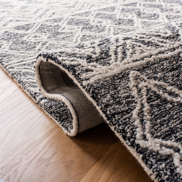 Safavieh Micro Loop MLP203 Hand Tufted Rug