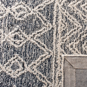 Safavieh Micro Loop MLP203 Hand Tufted Rug