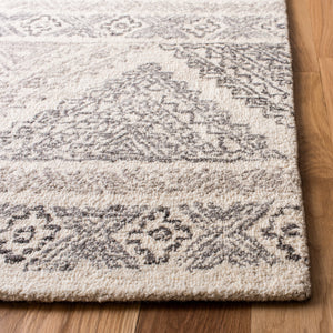 Safavieh Micro Loop MLP206 Hand Tufted Rug