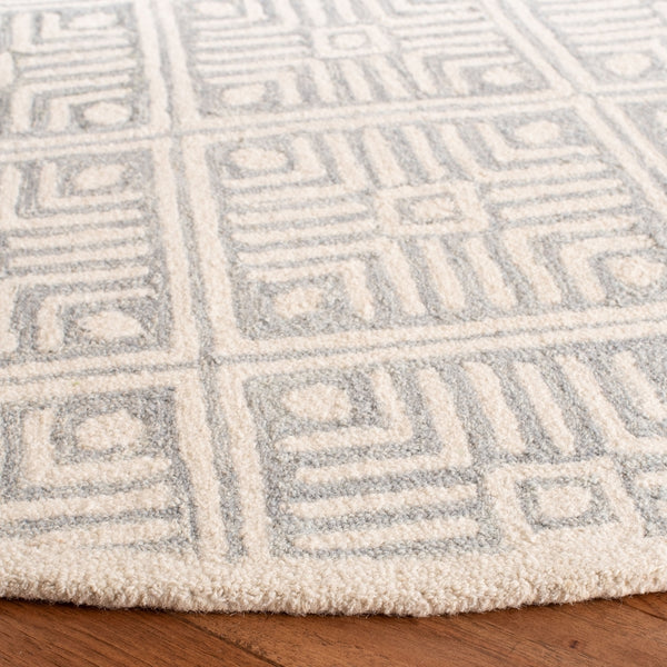 Safavieh Micro Loop MLP262 Hand Tufted Rug