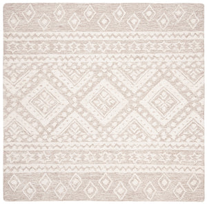 Safavieh Micro Loop MLP501 Hand Tufted Rug