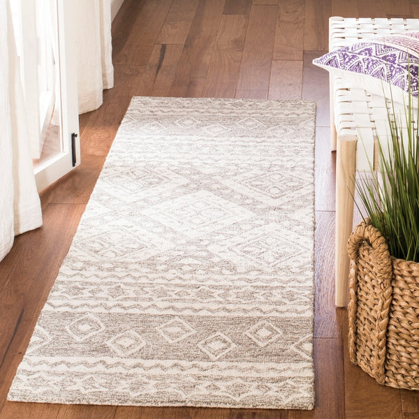 Safavieh Micro Loop MLP501 Hand Tufted Rug