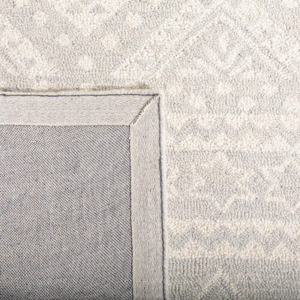 Safavieh Micro Loop MLP501 Hand Tufted Rug