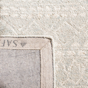 Safavieh Micro MLP502 Hand Tufted Rug