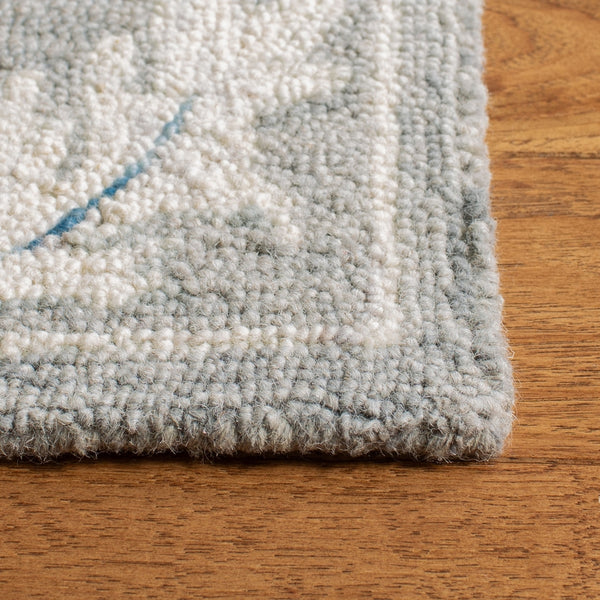 Safavieh Micro MLP506 Hand Tufted Rug