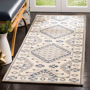 Safavieh Micro Loop MLP511 Hand Tufted Rug