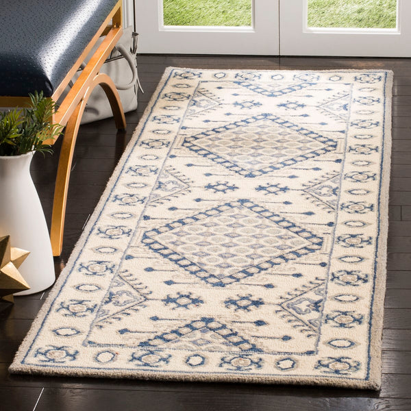 Safavieh Micro Loop MLP511 Hand Tufted Rug