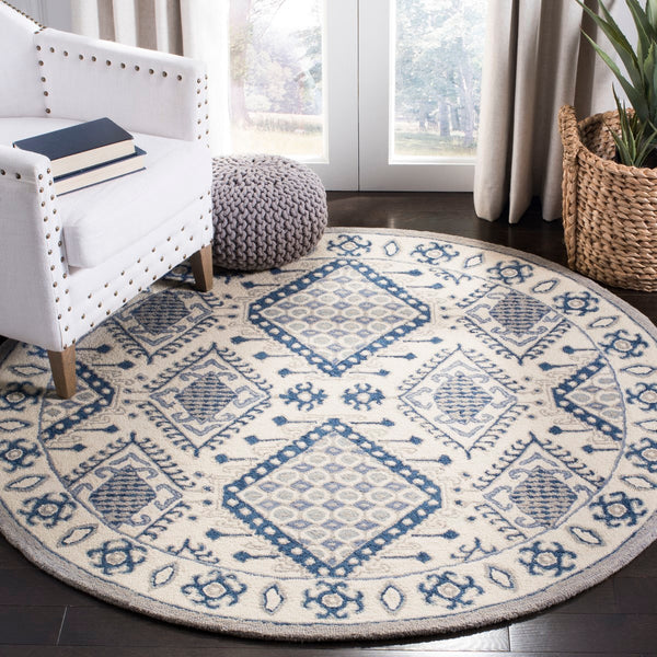 Safavieh Micro Loop MLP511 Hand Tufted Rug