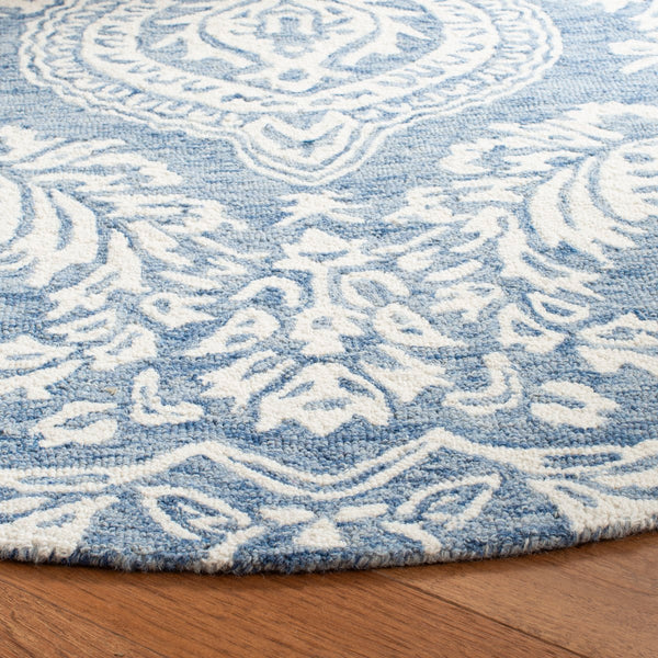 Safavieh Micro Loop MLP512 Hand Tufted Rug