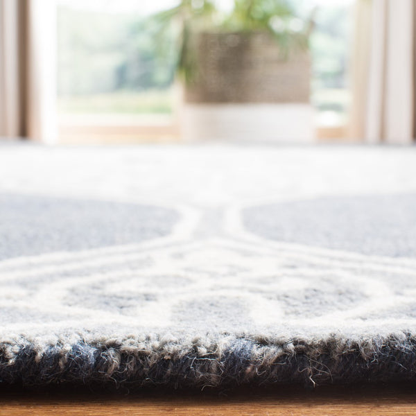 Safavieh Micro Loop MLP620 Hand Tufted Rug