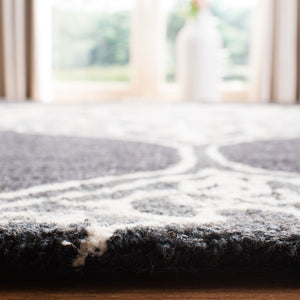 Safavieh Micro Loop MLP620 Hand Tufted Rug