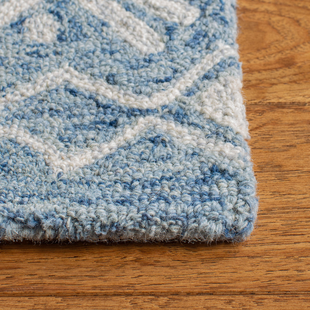 Micro Loop MLP646 Hand Tufted Rug – English Elm
