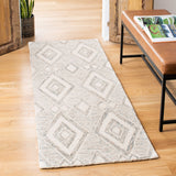 Safavieh Micro-Loop 651 Hand Tufted Wool Bohemian Rug MLP651W-27