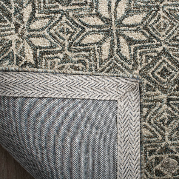 Safavieh Micro Loop MLP802 Tufted Rug