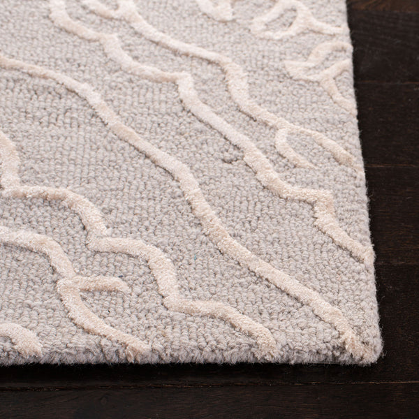 Safavieh Manchester 524 Hand Tufted Wool and Viscose Rug MNH524B-3