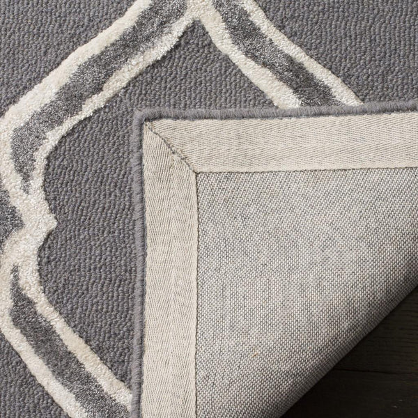 Safavieh Manchester 540 Hand Tufted 65% Wool and 35% Viscose Rug MNH540A-3