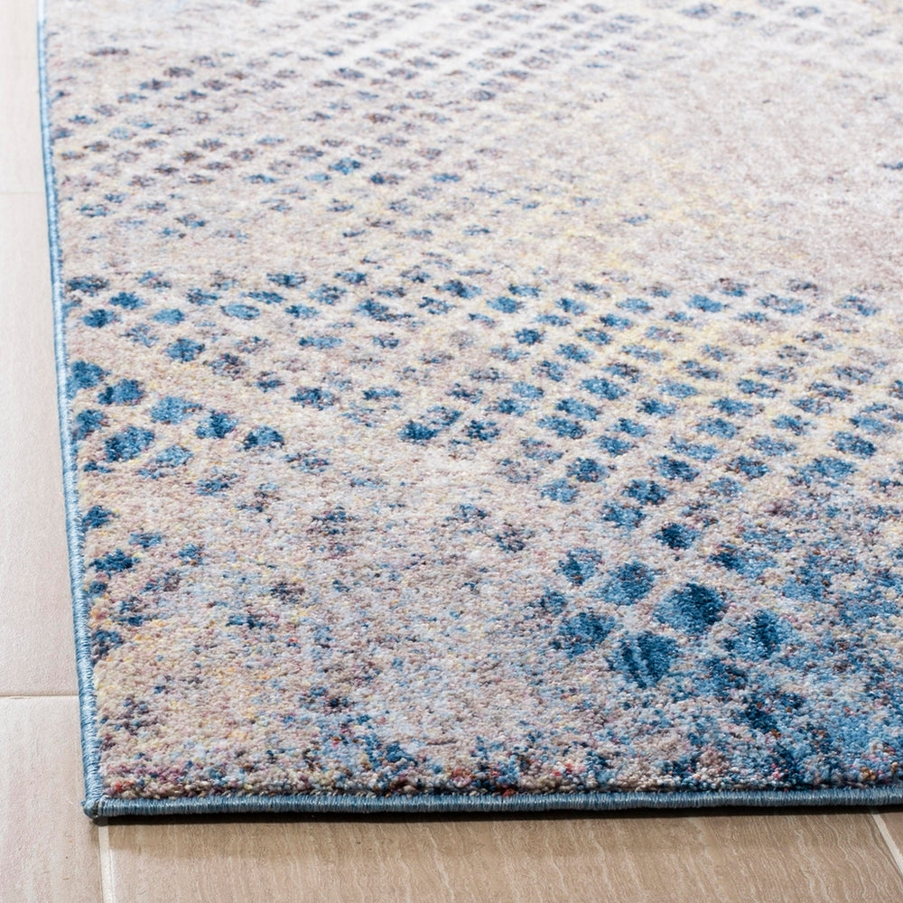 Safavieh Monray 656 Power Loomed Polyester Rug MNY656E-3