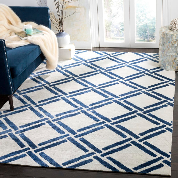 Safavieh Moroccan MOR551 Hand Knotted Rug