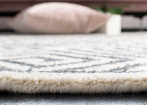 Safavieh Mosaic MOS158 Hand Knotted Rug