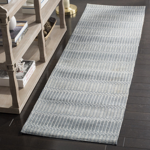 Safavieh Marbella 124 Hand Loomed Bamboo and Viscose Contemporary Rug MRB124A-3