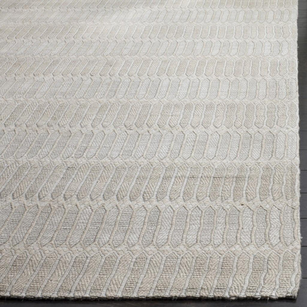 Safavieh Marbella 124 Hand Loomed Bamboo and Viscose Contemporary Rug MRB124B-28