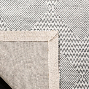 Safavieh Marbella MRB304 Hand Loomed Rug