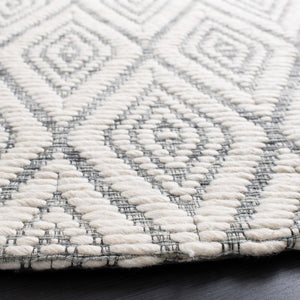 Safavieh Marbella 308 Hand Woven 100% Wool Pile Rug Dark Grey / Ivory MRB308G-4