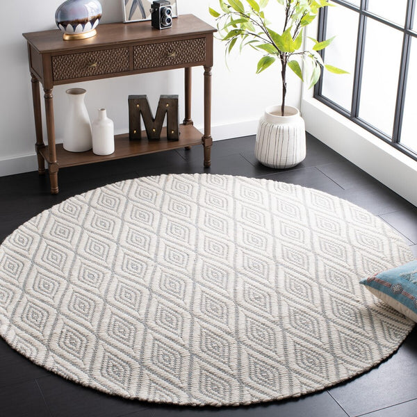 Safavieh Marbella 308  Hand Woven 100% Wool Pile Rug MRB308L-9