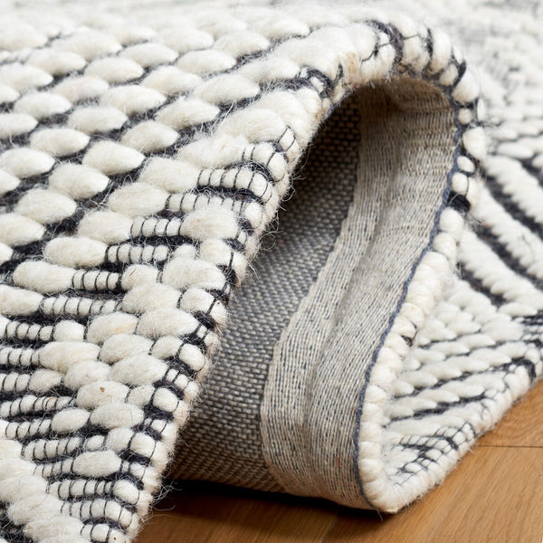 Safavieh Marbella 451 Hand Loomed Wool and Cotton with Latex Contemporary Rug MRB451A-8