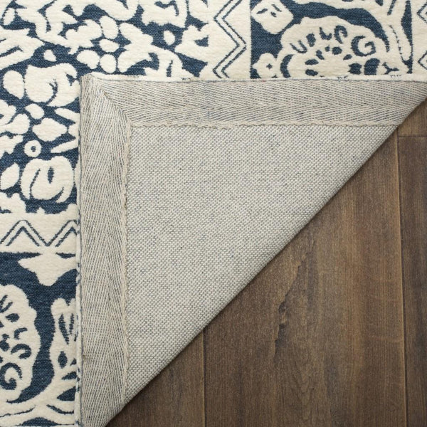 Safavieh Marbella MRB615 Hand Loomed Rug