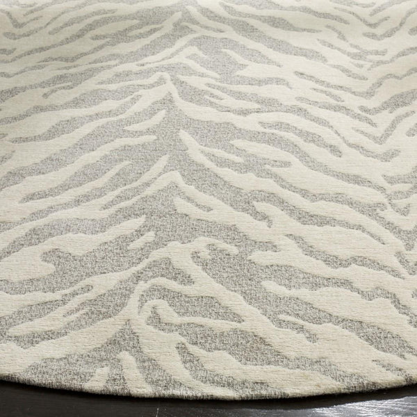 Safavieh Marbella MRB632 Rug