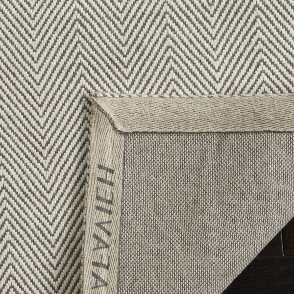 Safavieh Marbella 721 Hand Loomed 50% WOOL 50% VISCOSE Contemporary Rug MRB721A-28