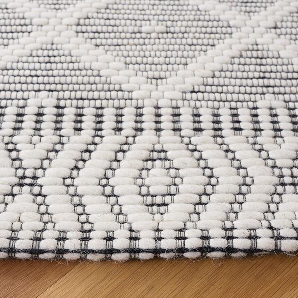 Safavieh Marbella 751 Flat Weave Overall: 80% Wool, 20% Cotton/ Pile Content: 100% Wool Rug X22X MRB751A-8