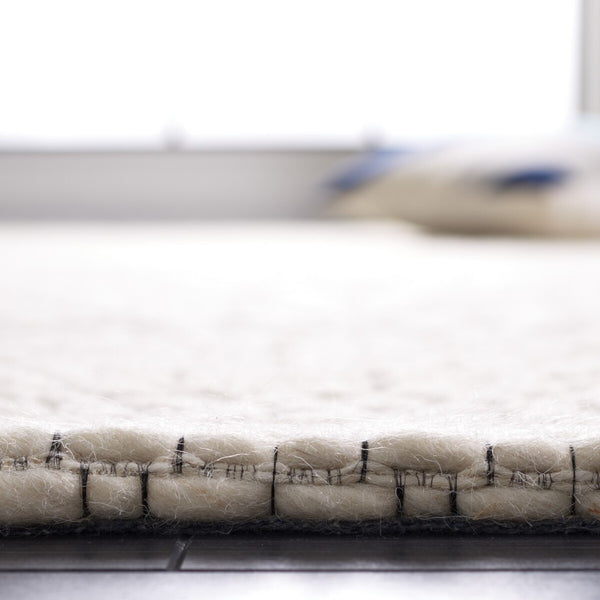 Safavieh Marbella 752 Hand Woven 80% Wool and 20% Cotton Rug MRB752A-8