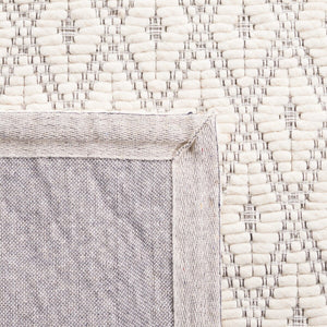 Safavieh Marbella 752 Hand Woven 80% Wool and 20% Cotton Rug MRB752A-8