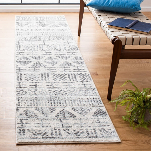 Mercer 400 Mercer 413 Bohemian Power Loomed Polypropylene Pile Rug Ivory / Grey