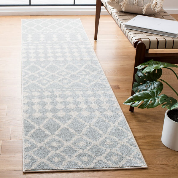 Mercer 400 Mercer 414 Bohemian Power Loomed Polypropylene Pile Rug Light Grey / Cream