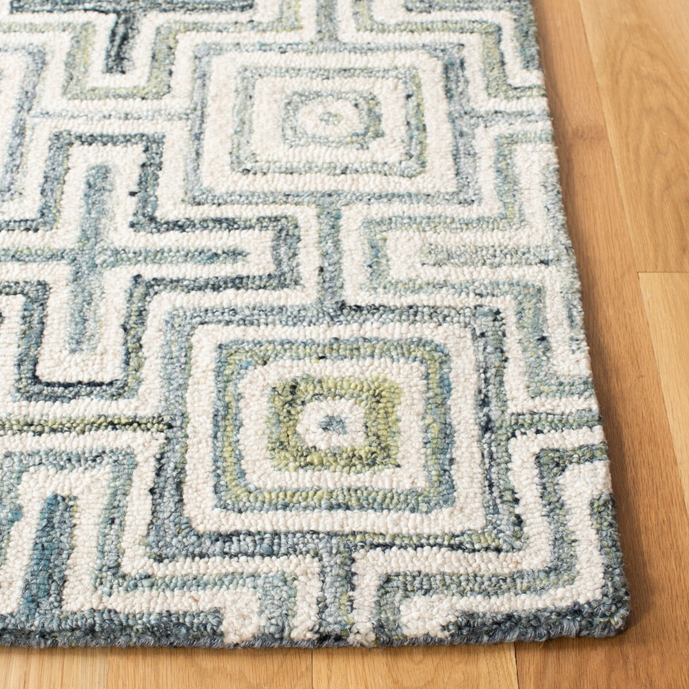 Safavieh Marquee 113 Hand Tufted 90% Recycled Polyester and 10% Wool Transitional Rug MRQ113A-8