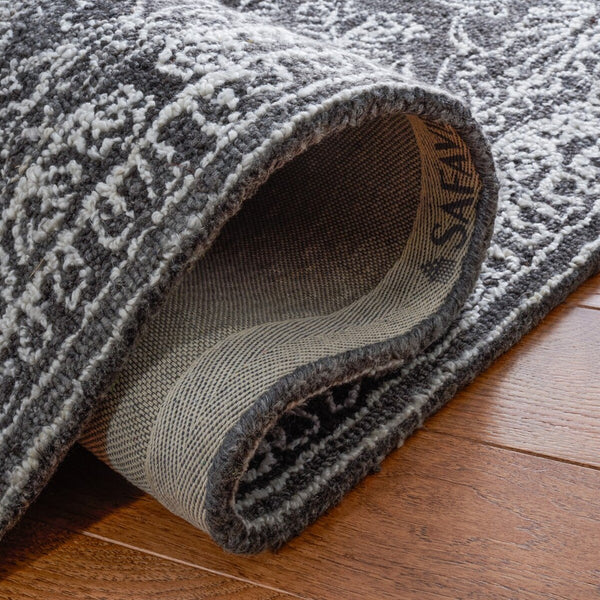 Safavieh Marquee 117 Hand Tufted 90% Recycled Polyester and 10% Wool Transitional Rug MRQ117Z-8