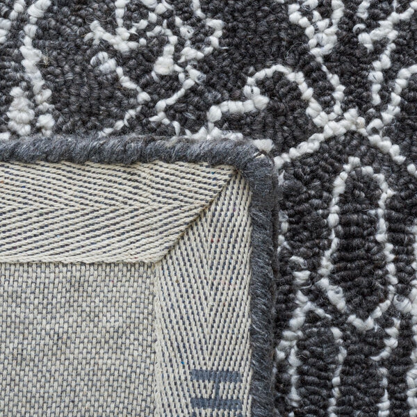 Safavieh Marquee 117 Hand Tufted 90% Recycled Polyester and 10% Wool Transitional Rug MRQ117Z-8