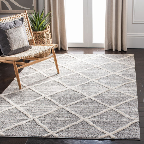 Martha Stewart Lucia Shag Martha Stewart 0720 Shag & Flokati Power Loomed Polypropylene Pile Rug White / Light Grey