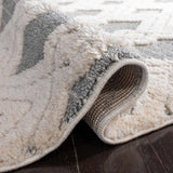 Martha Stewart Lucia Shag Martha Stewart 0728 Shag & Flokati Power Loomed Polypropylene Pile Rug White / Light Grey