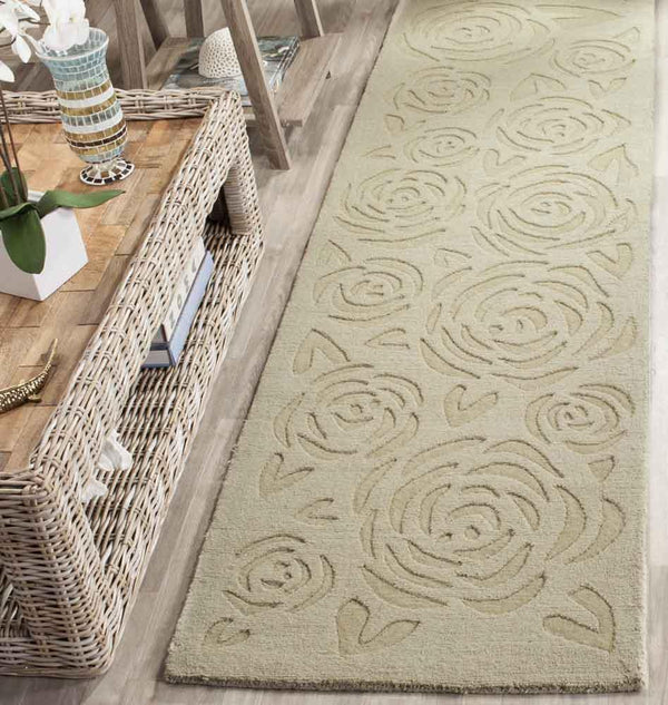 Safavieh Martha MSR4618 Tufted And Hand Loomed Rug