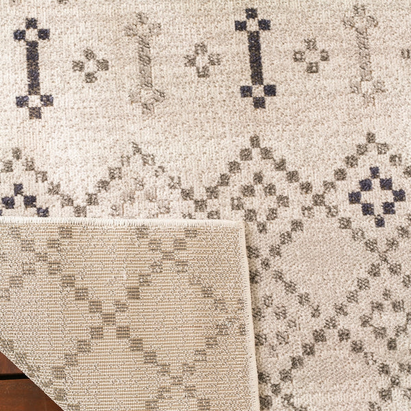 Safavieh Montage 366 Power Loomed 95% Polypropylene/ 5% Polyester Rug MTG366G-4