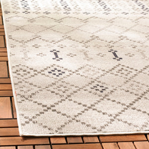 Safavieh Montage 365 Power Loomed 95% Polypropylene/ 5% Polyester Rug MTG366G-26